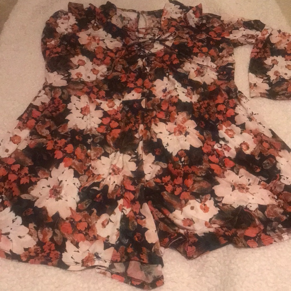 Romper - Picture 2 of 2